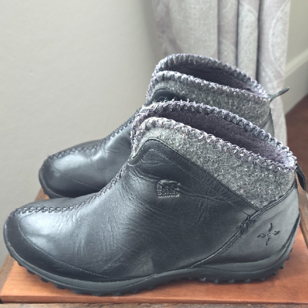 Sorel Black/Grey Joliette Insulated Slip On Shoe Womens Size 8 All Season